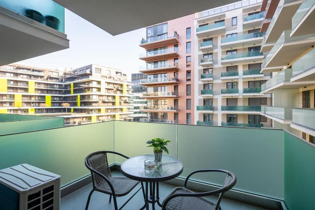 Oaks Studio With Balcony Budapeste Exterior foto