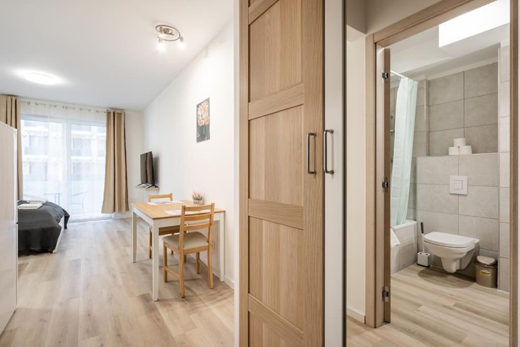 Oaks Studio With Balcony Budapeste Exterior foto